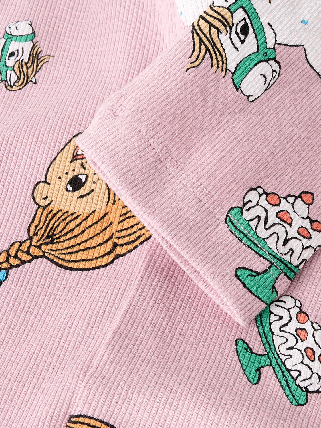 model_shot-front_full